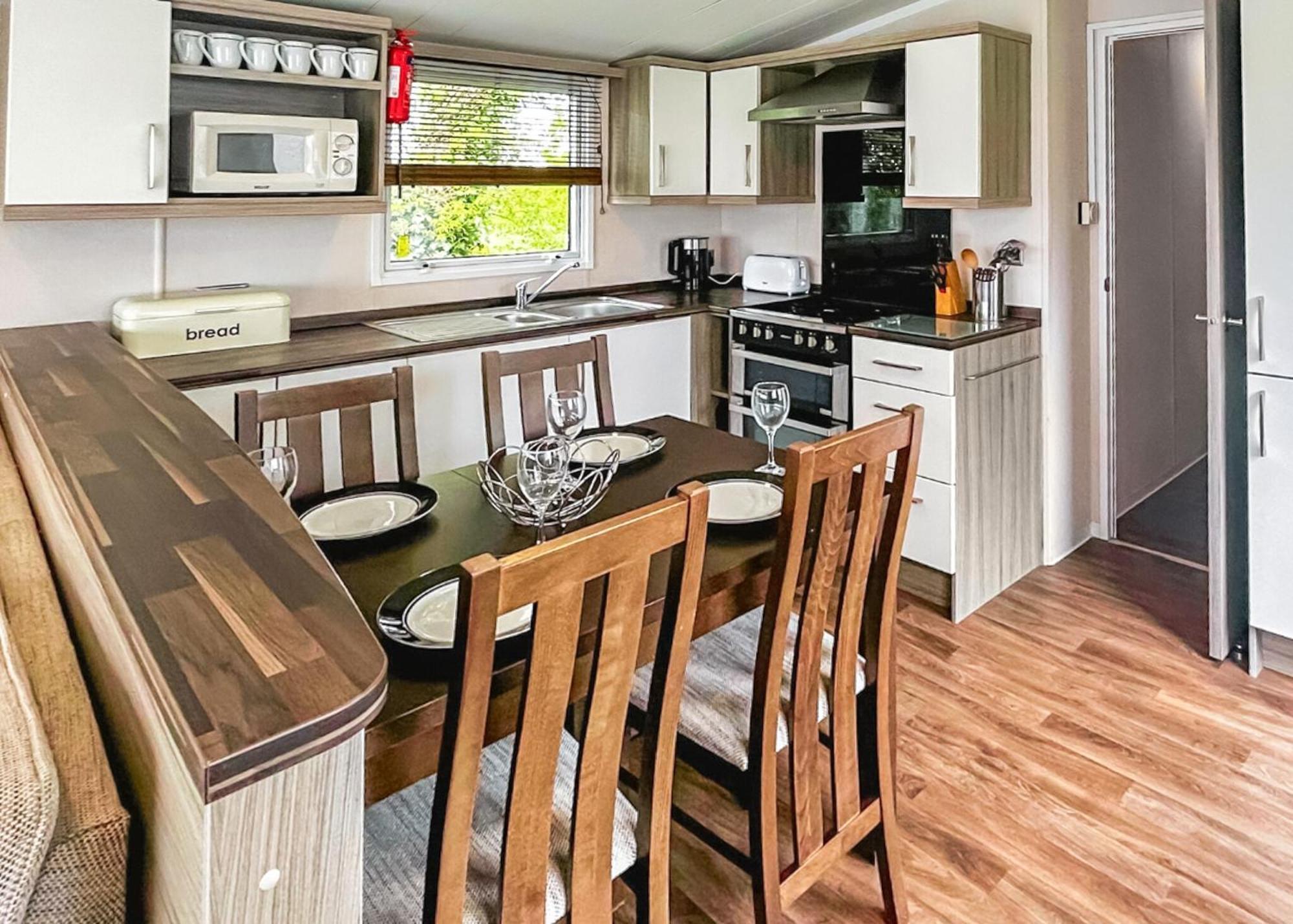 Orchards Holiday Park Newbridge  Oda fotoğraf