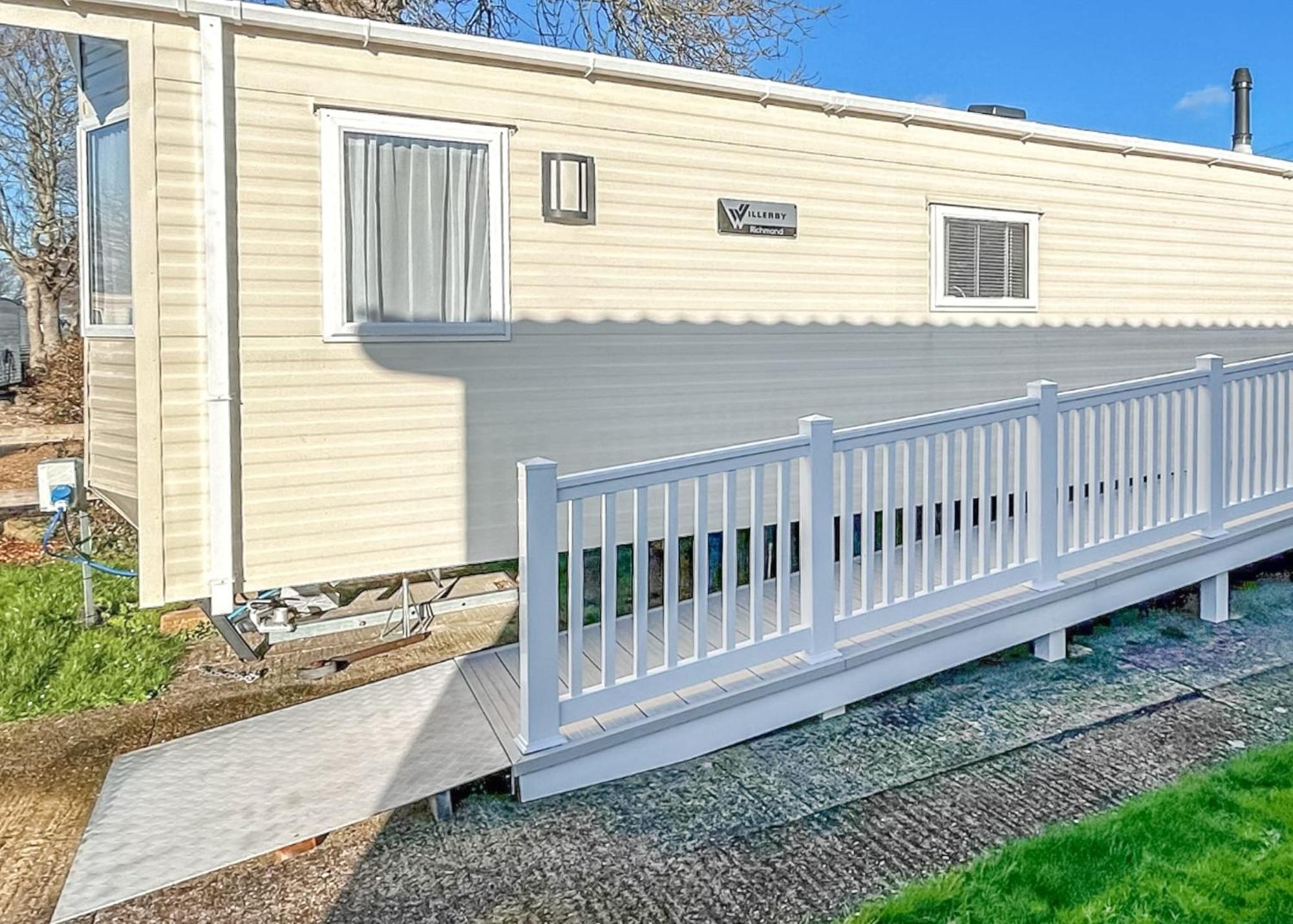 Orchards Holiday Park Newbridge  Dış mekan fotoğraf